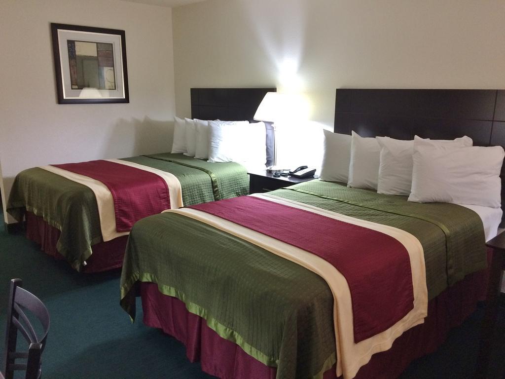 Travel Inn & Suites Atlanta Texas Esterno foto